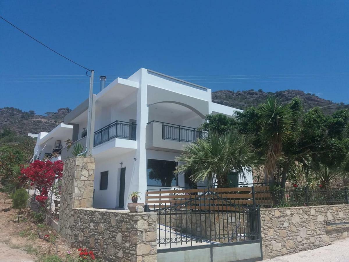 Sun Day Villa Achlia 外观 照片