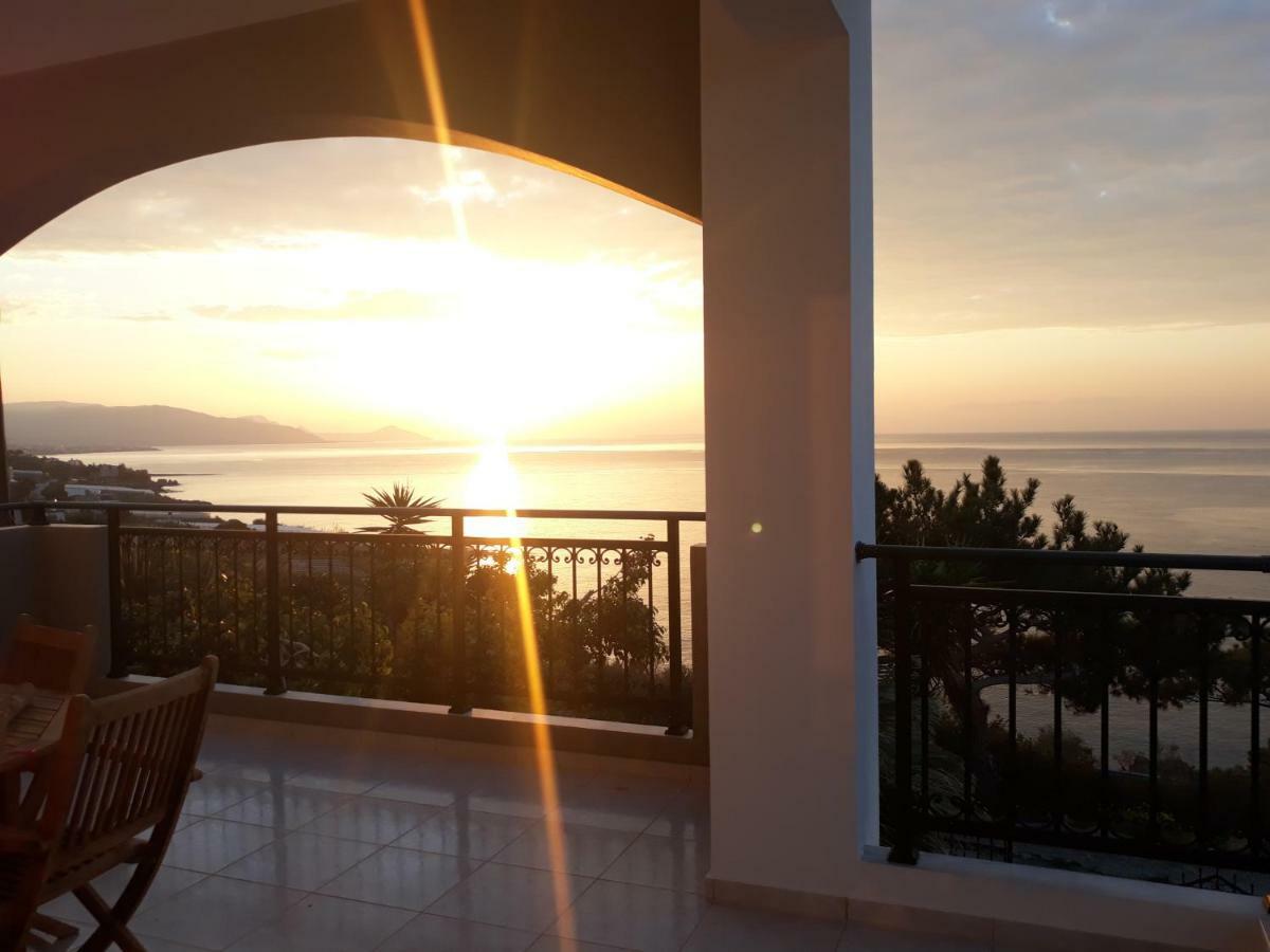 Sun Day Villa Achlia 外观 照片
